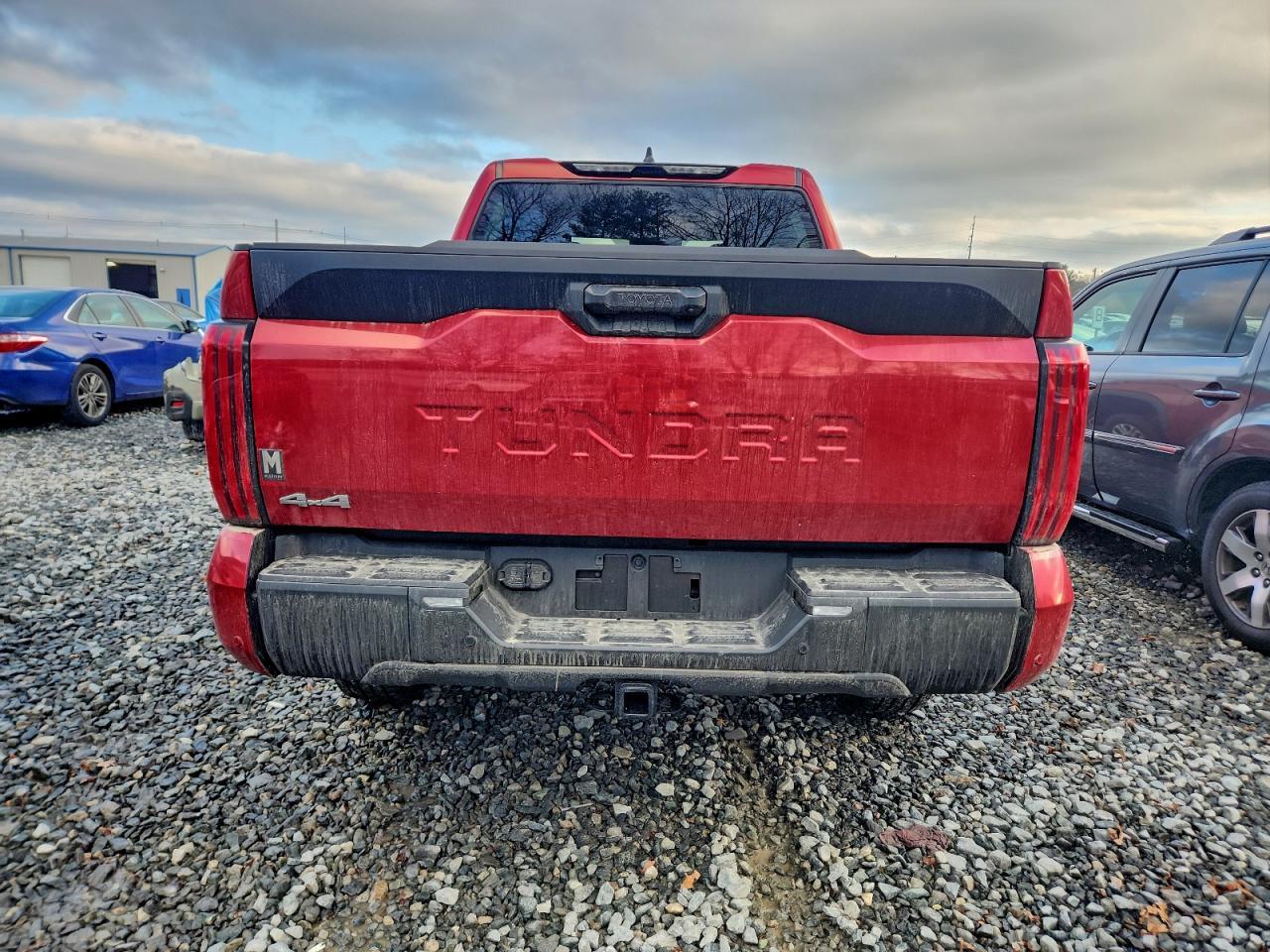 2025 Toyota Tundra Crewmax Sr - Image 6