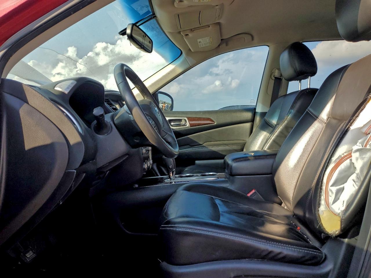 2015 Nissan Pathfinder S - Image 7