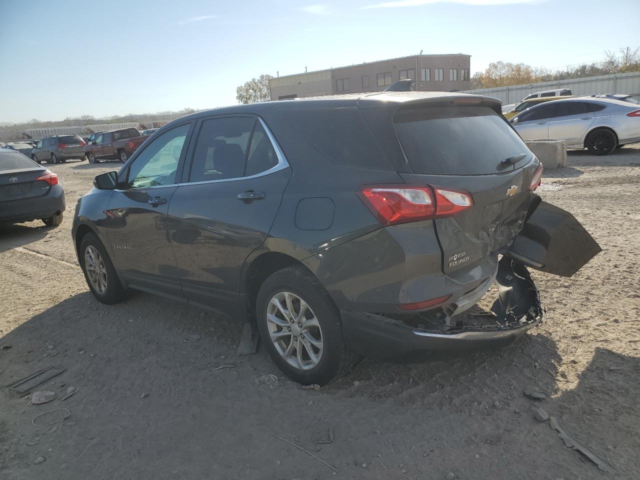 2018 Chevrolet Equinox Ls - Image 2