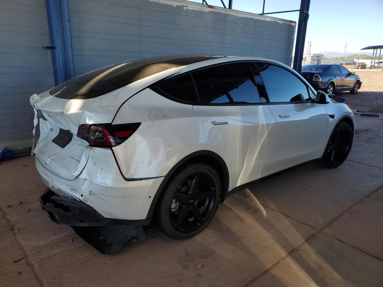 2022 Tesla Model Y - Image 3