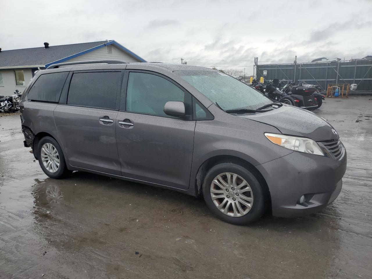 2012 Toyota Sienna Xle - Image 4