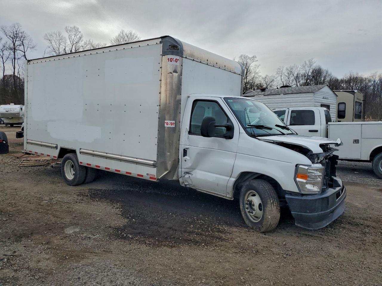 2024 Ford Econoline Box Truck - Фото 4