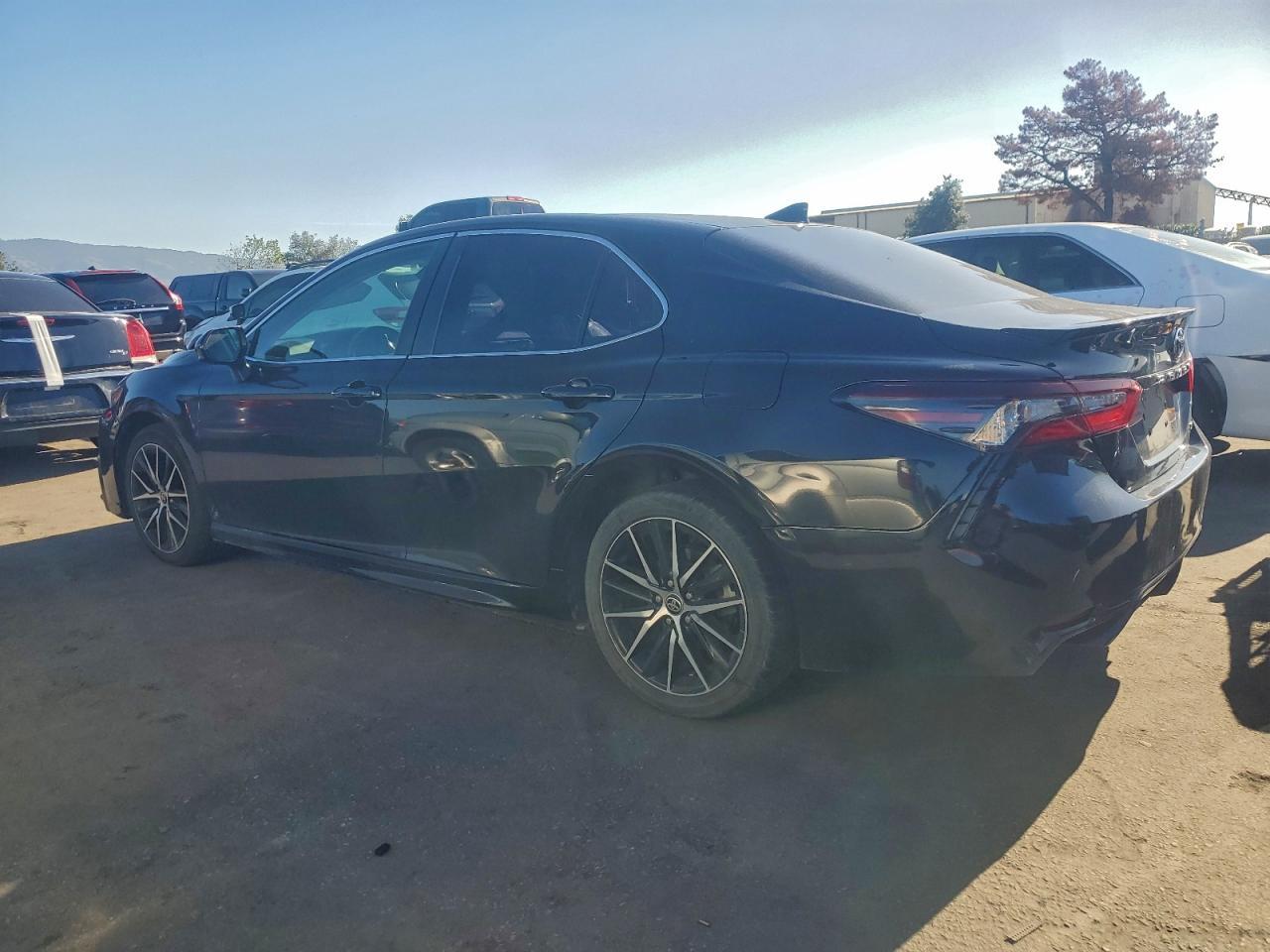 2021 Toyota Camry Se - Image 2