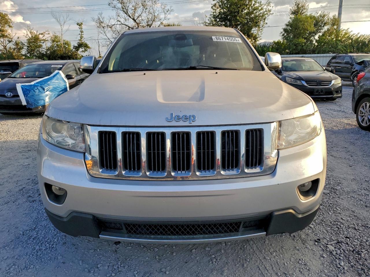 2013 Jeep Grand Cherokee Limited - Image 5
