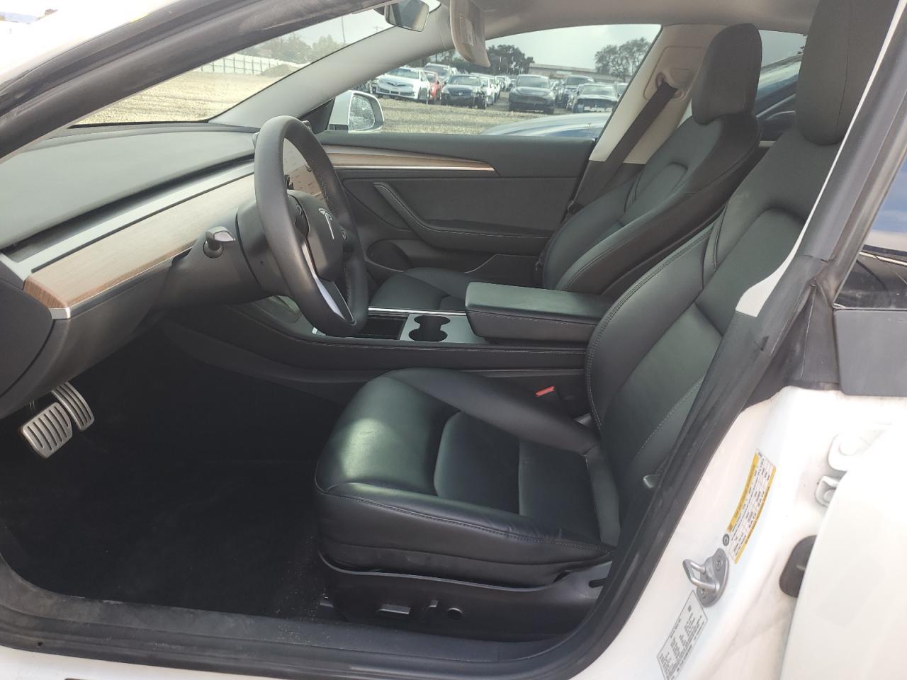 2022 Tesla Model 3 - Фото 7