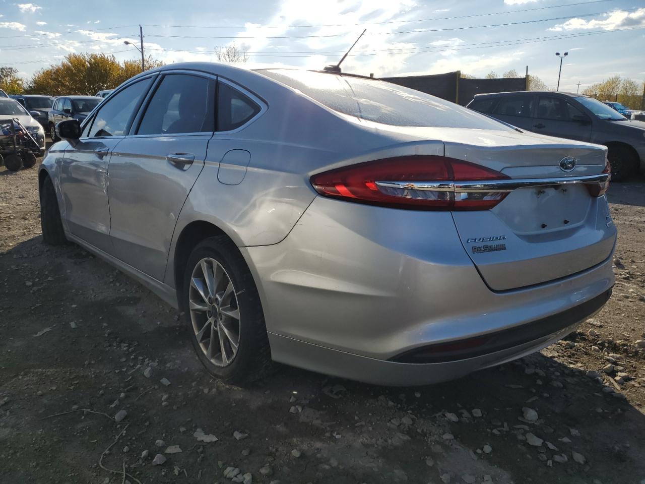 2017 Ford Fusion Se - Фото 2