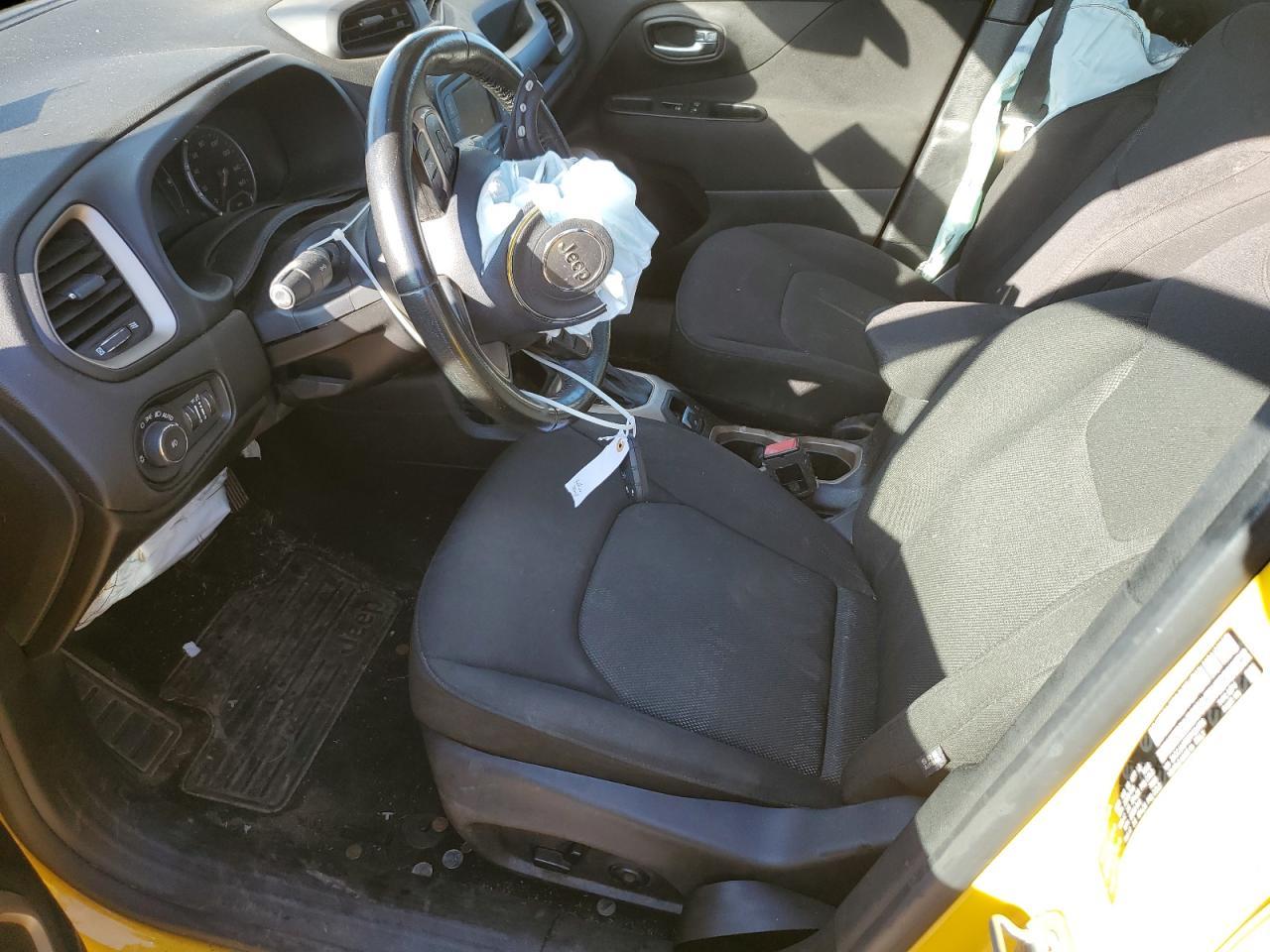 2015 Jeep Renegade Latitude - Image 7