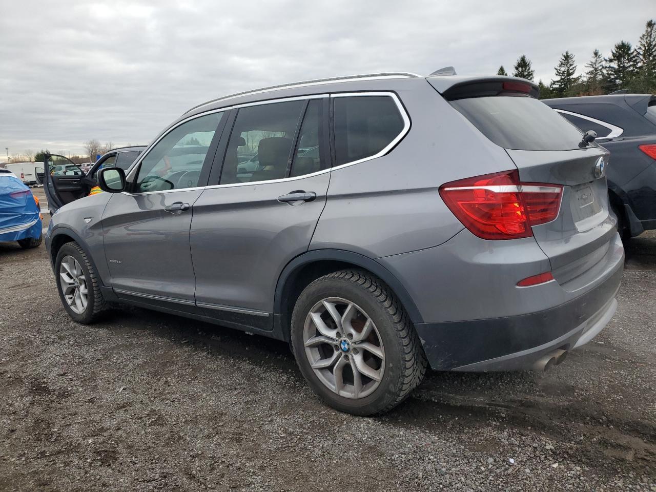 2011 BMW X3 xDrive28I - Image 2