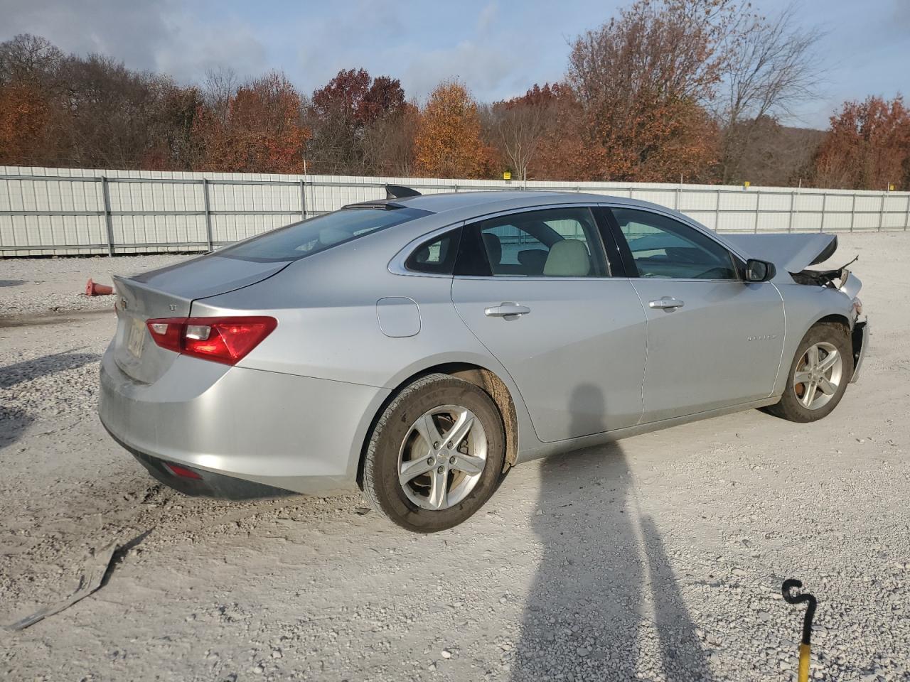 2020 Chevrolet Malibu Ls - Фото 3