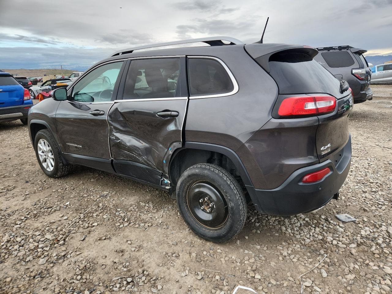 2016 Jeep Cherokee Latitude - Фото 2