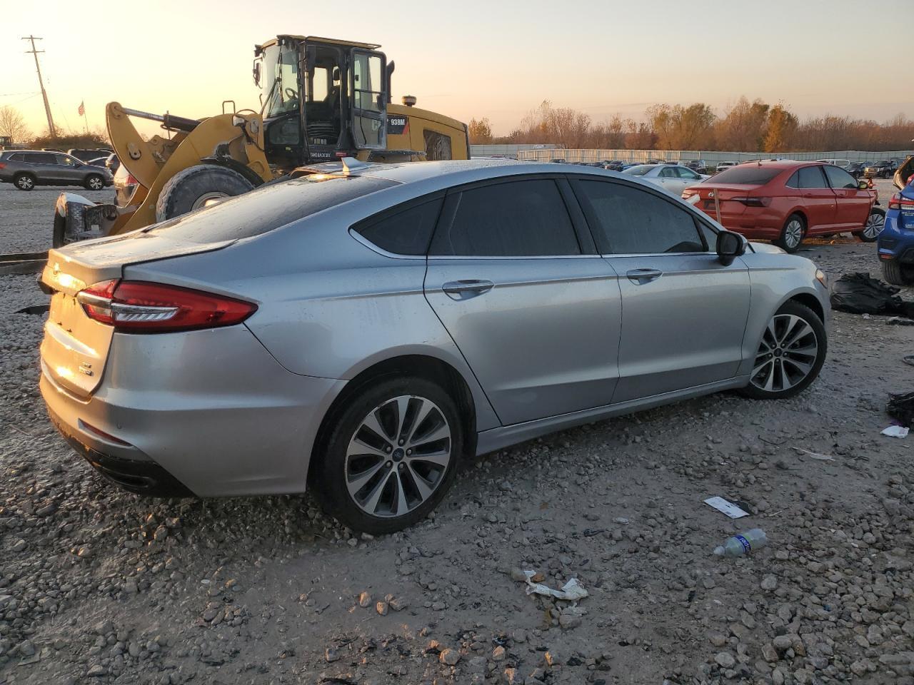 2020 Ford Fusion Se - Image 3