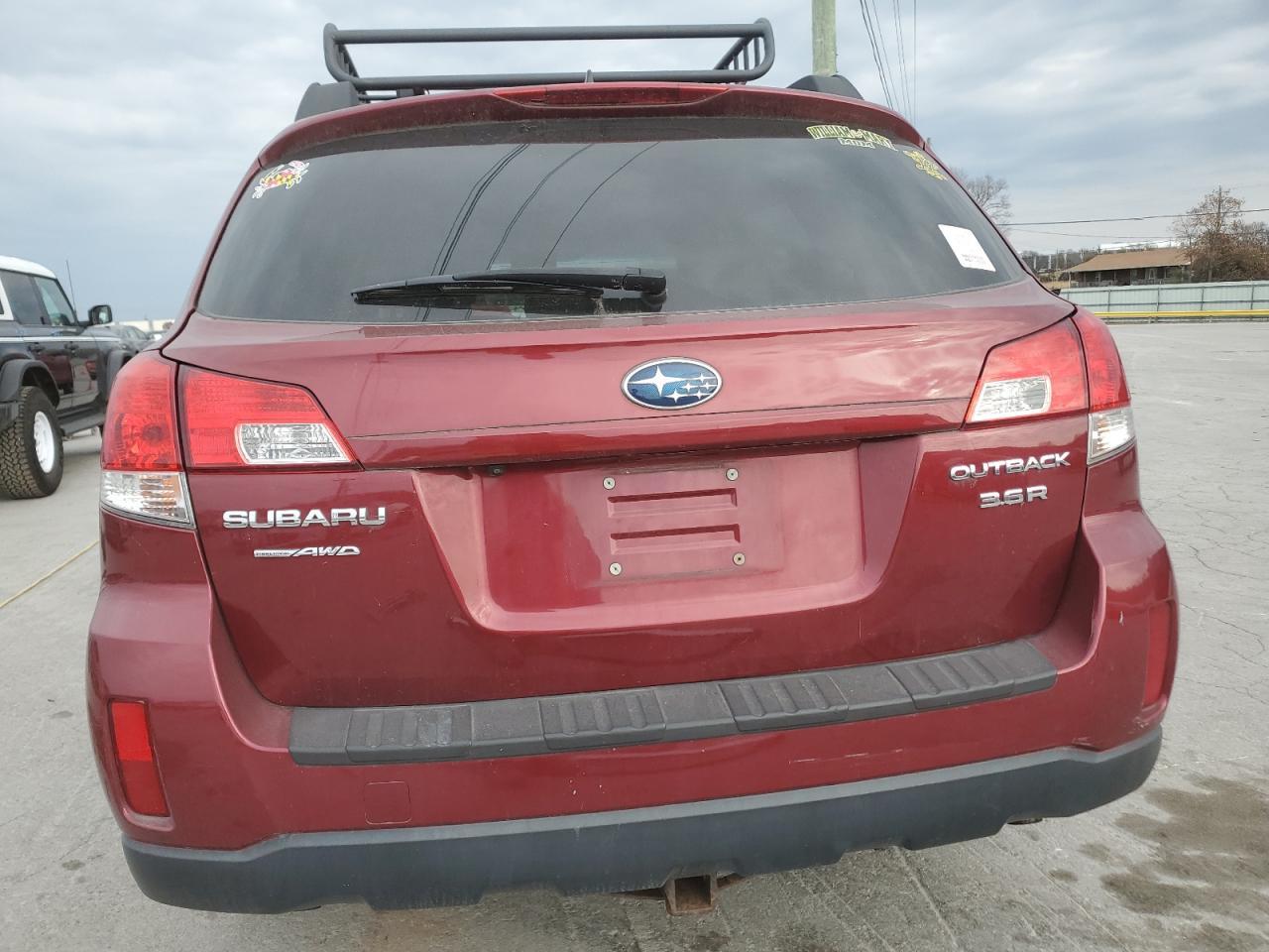 2011 Subaru Outback 3.6R Limited - Image 6