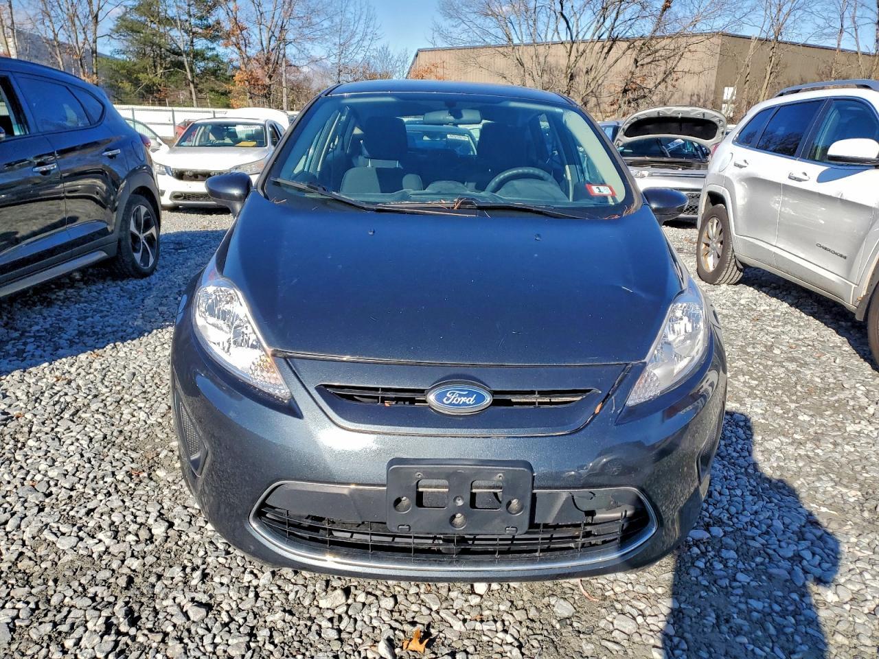 2011 Ford Fiesta Se - Image 5