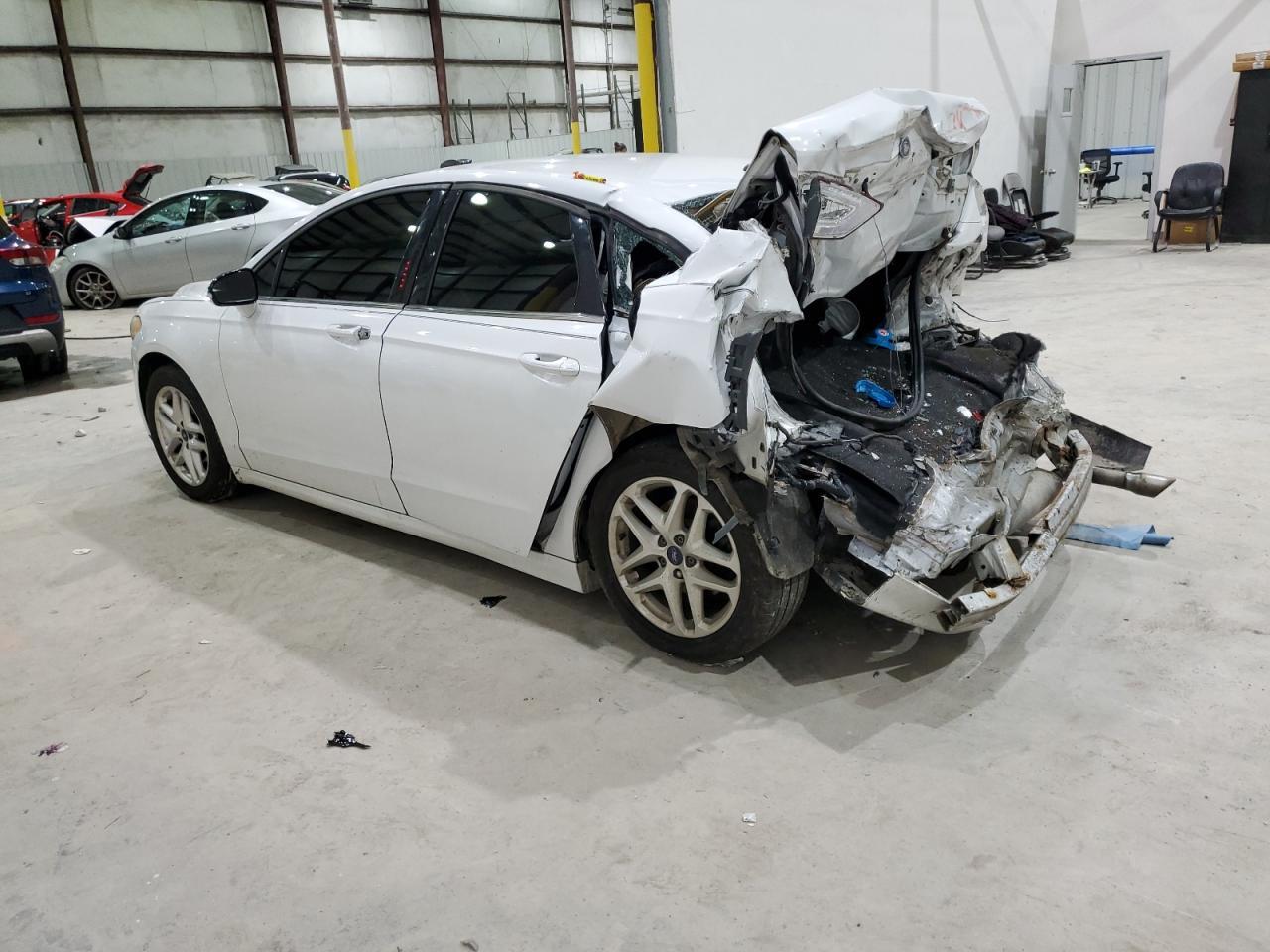 2013 Ford Fusion Se - Фото 2