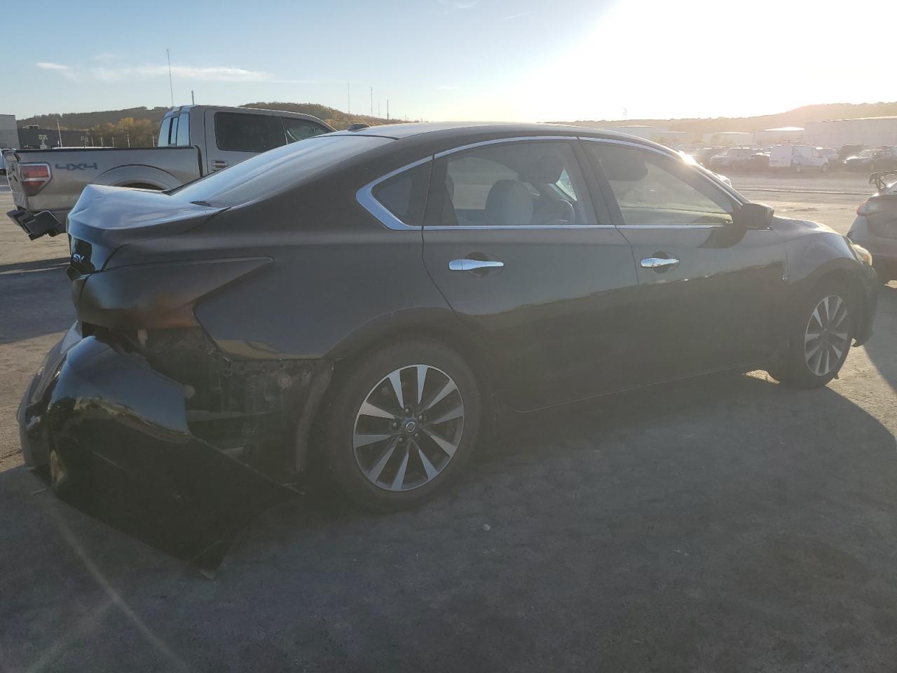 2016 Nissan Altima 2.5 - Фото 3
