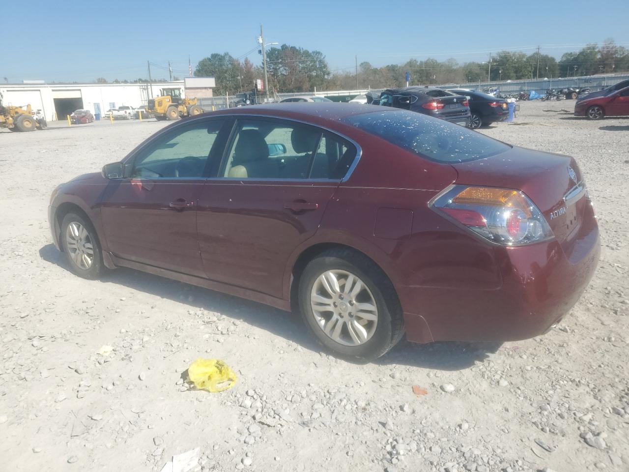 2011 Nissan Altima Base - Фото 2