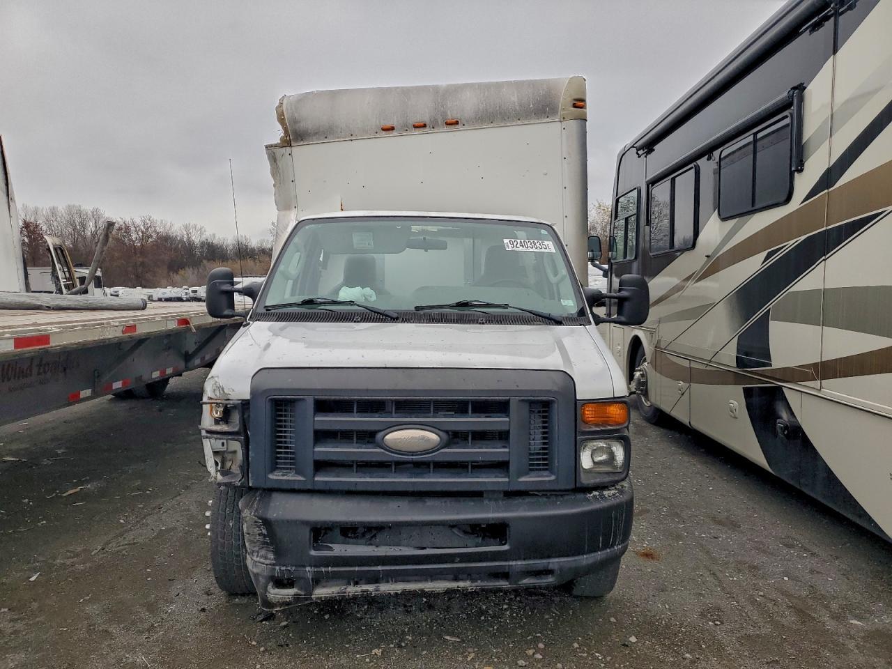 2014 Ford E350 Box Truck - Фото 5