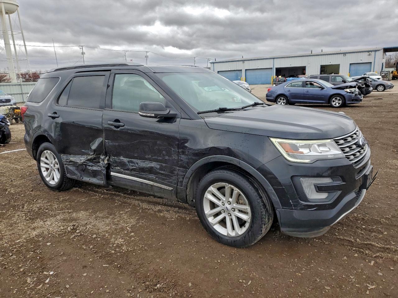 2017 Ford Explorer Xlt - Image 4