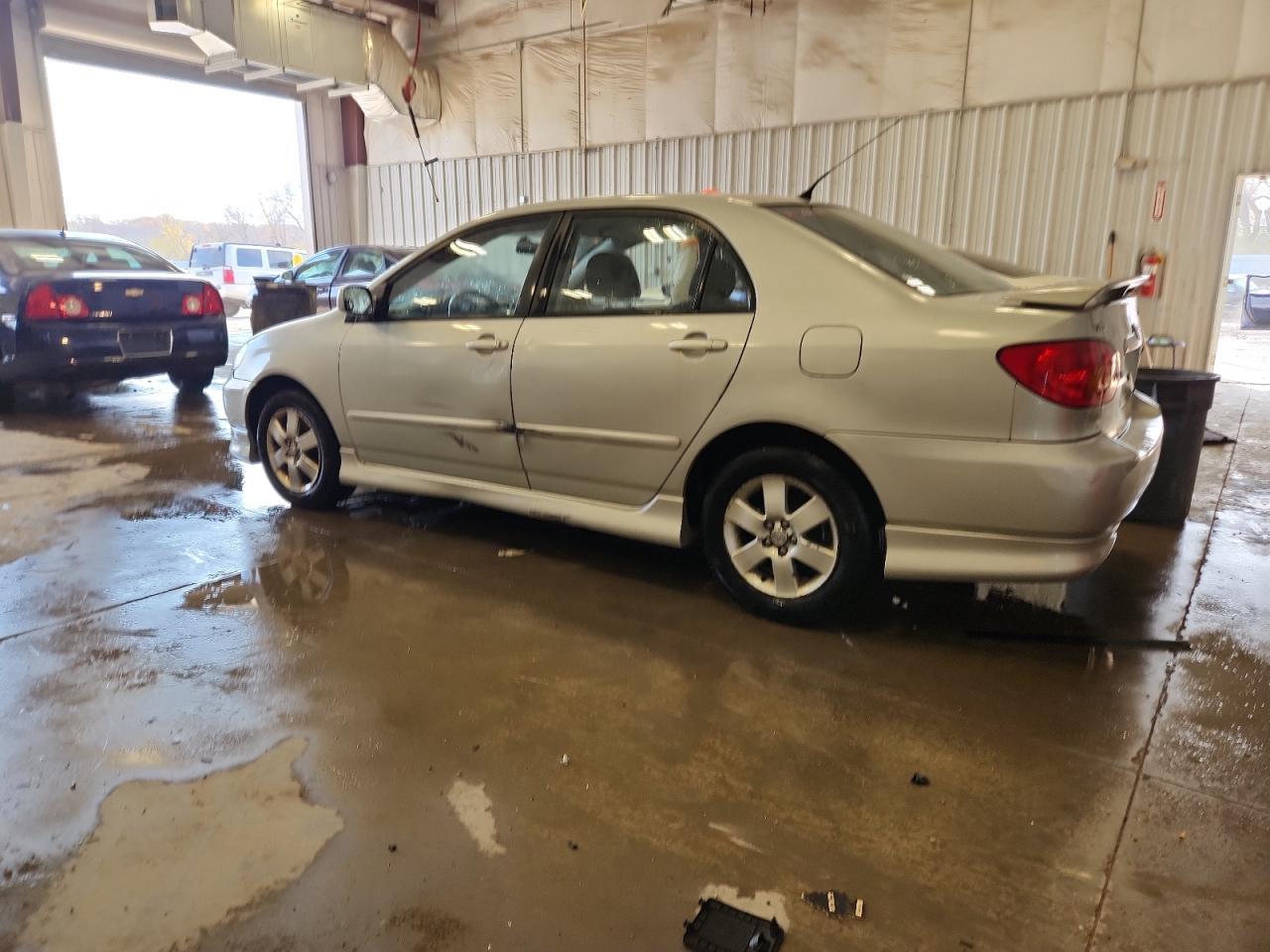 2003 Toyota Corolla S - Фото 2