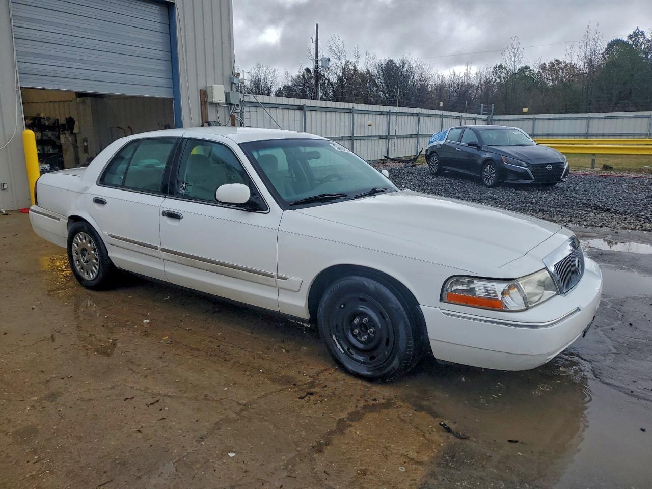 2003 Mercury Grand Marquis Gs - Image 4