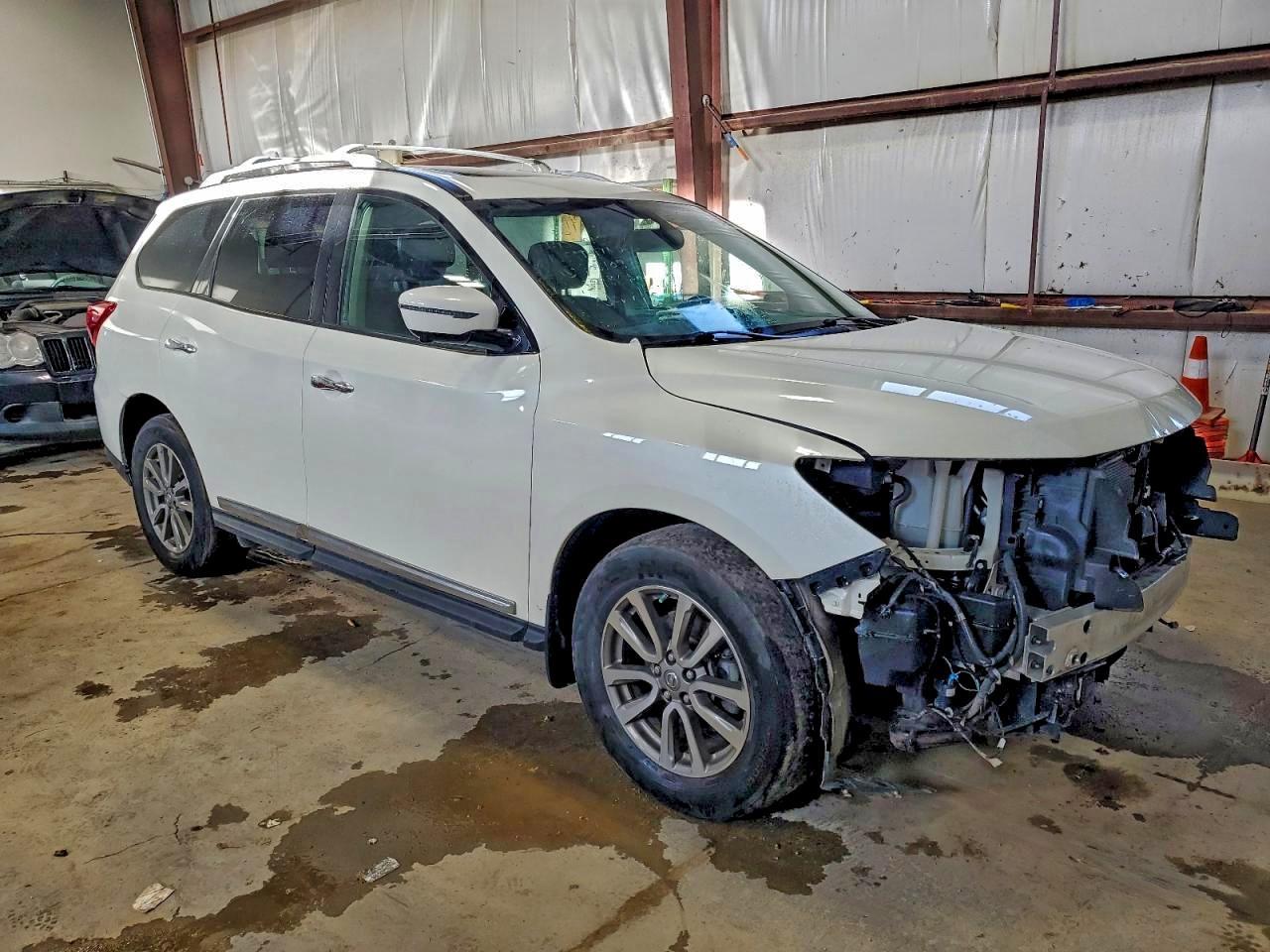 2017 Nissan Pathfinder S - Фото 4