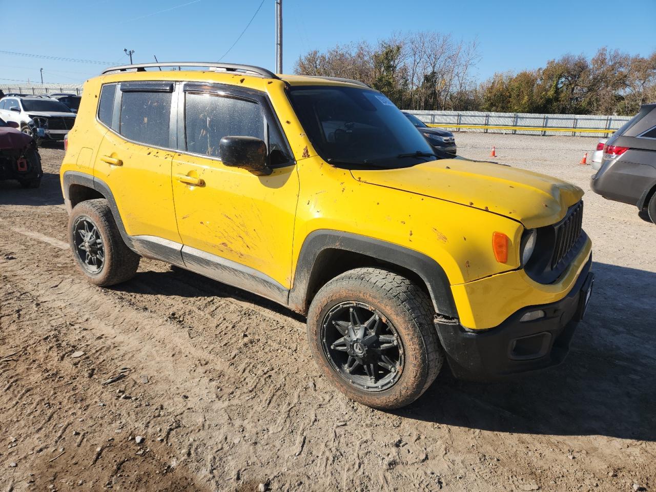 2016 Jeep Renegade Latitude - Image 4