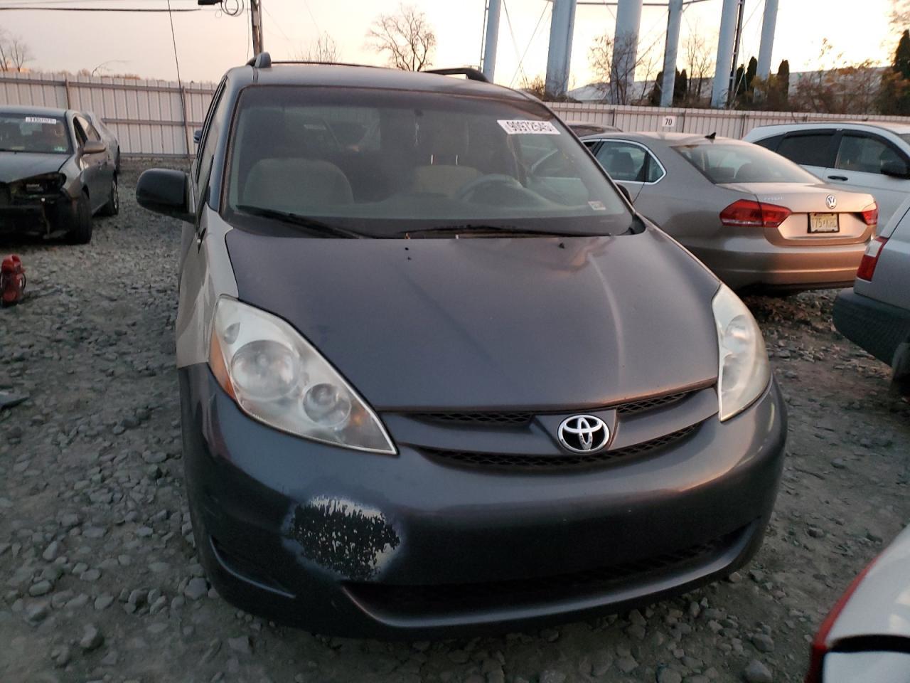 2009 Toyota Sienna Ce - Фото 5