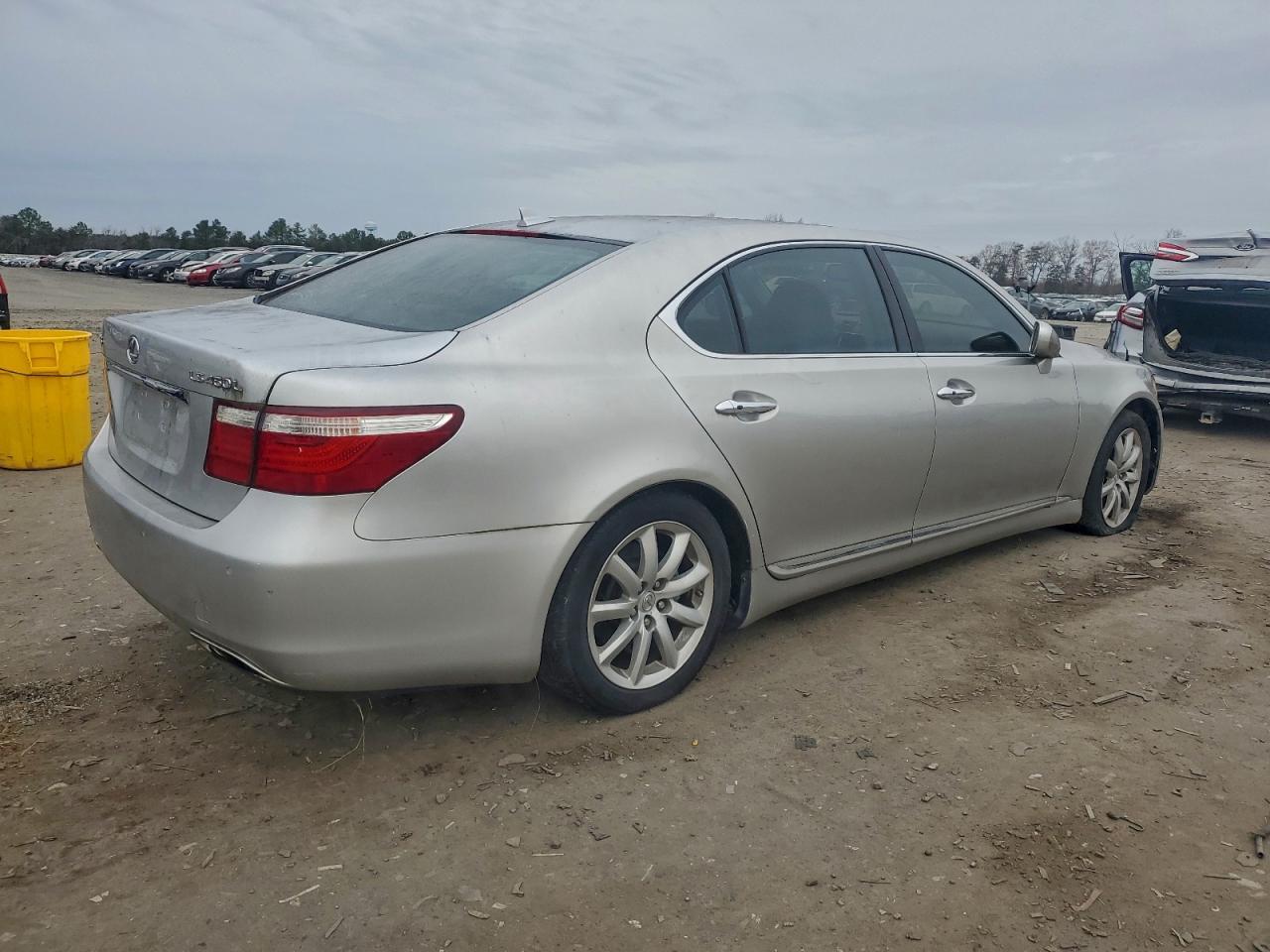 2007 Lexus Ls 460L - Image 3