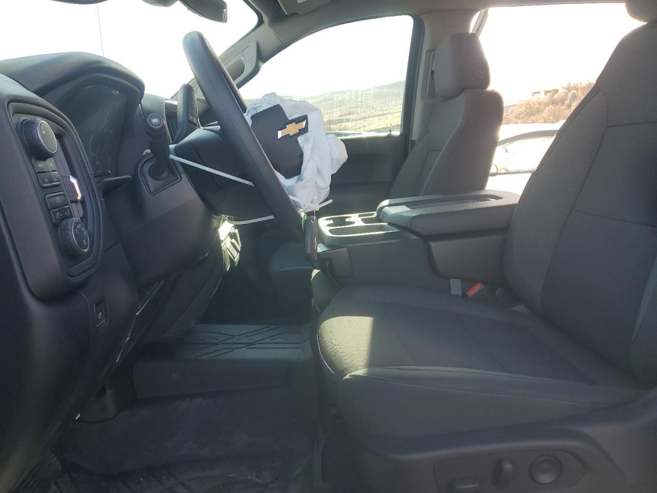 2026 Chevrolet Silverado K1500 Custom - Фото 7