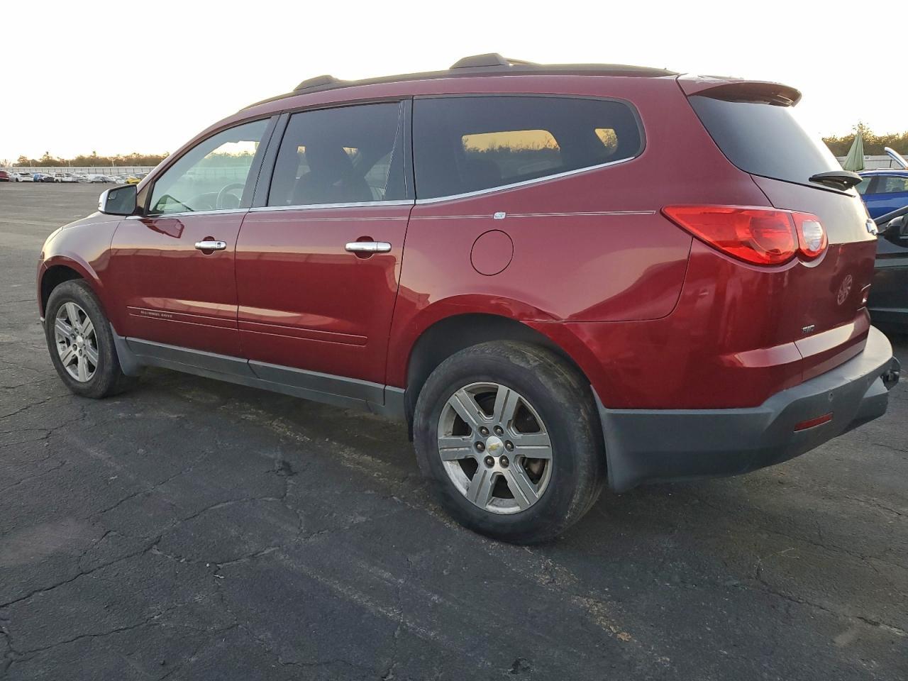 2010 Chevrolet Traverse Lt - Фото 2