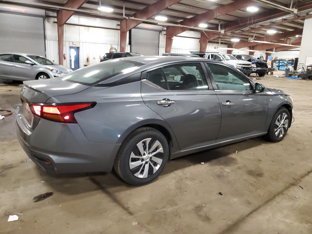 2021 Nissan Altima S - Image 3