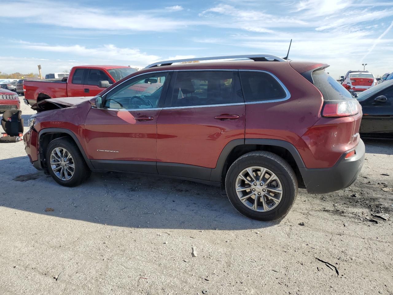 2019 Jeep Cherokee Latitude Plus - Image 2