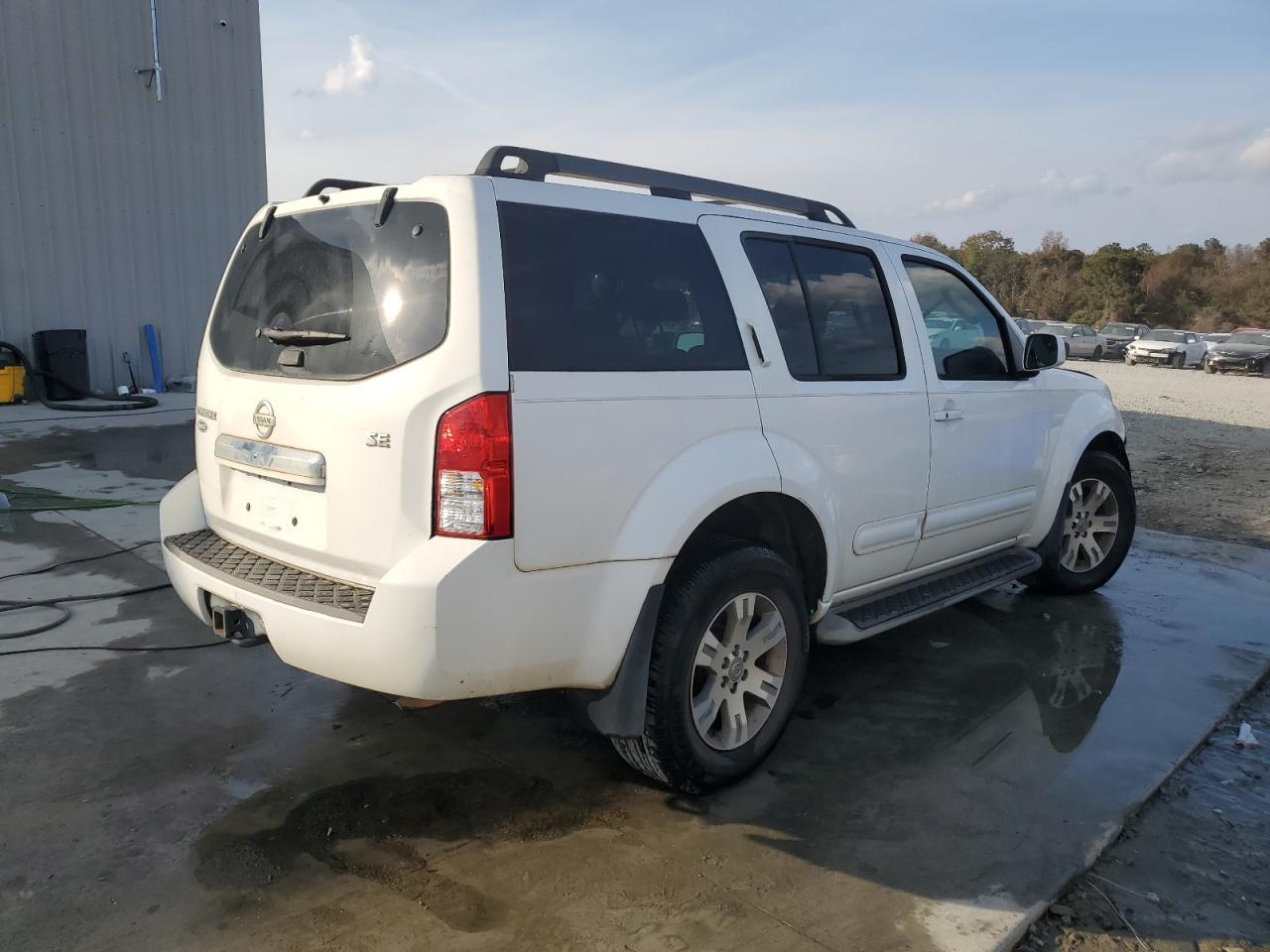 2010 Nissan Pathfinder S - Фото 3