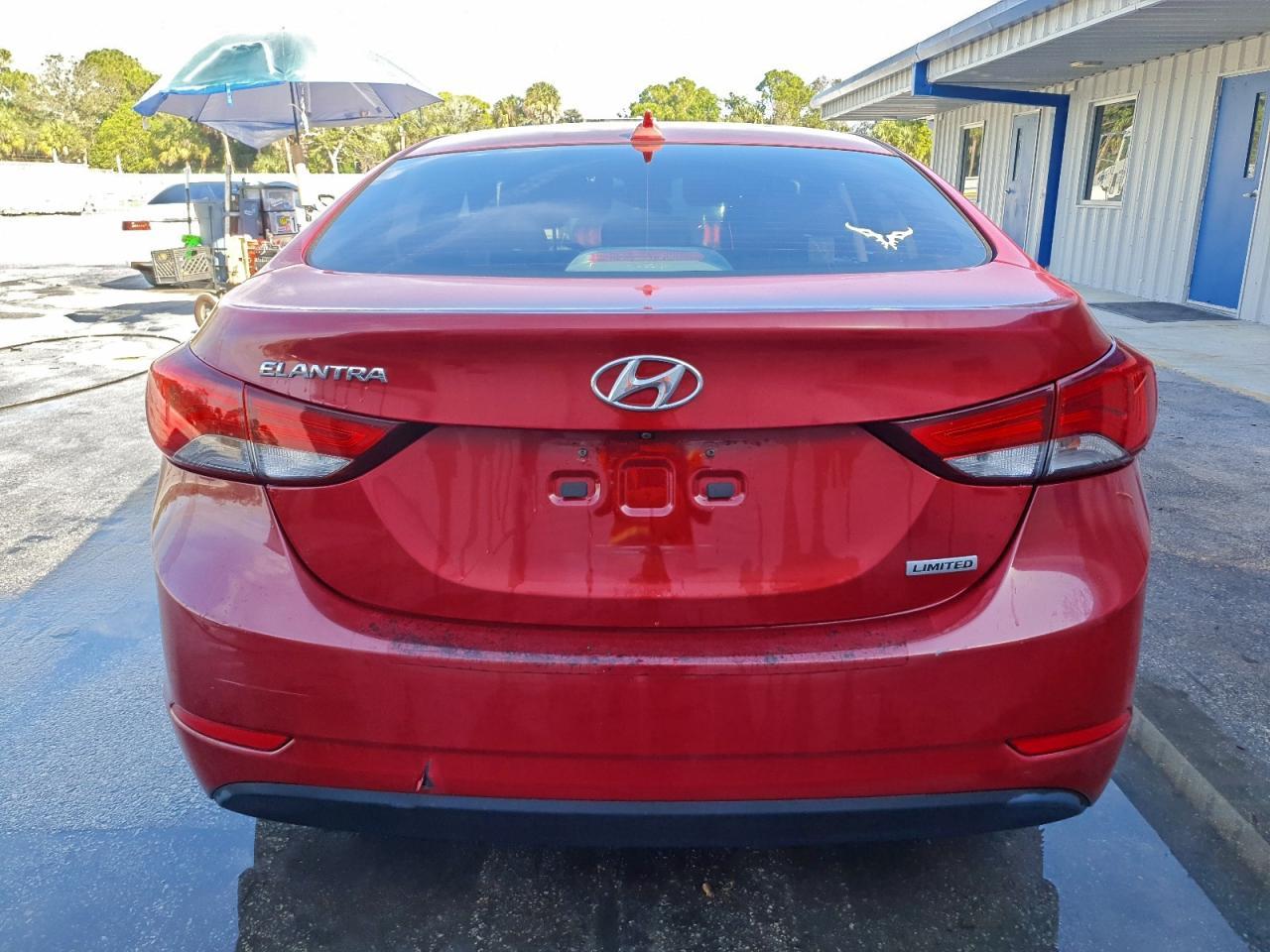 2016 Hyundai Elantra Limited - Image 6