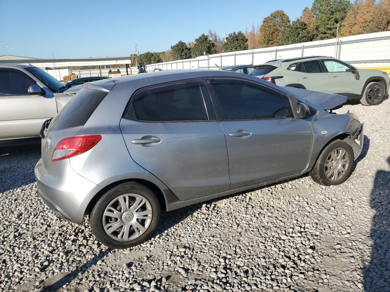 2012 Mazda Mazda2 - Image 3