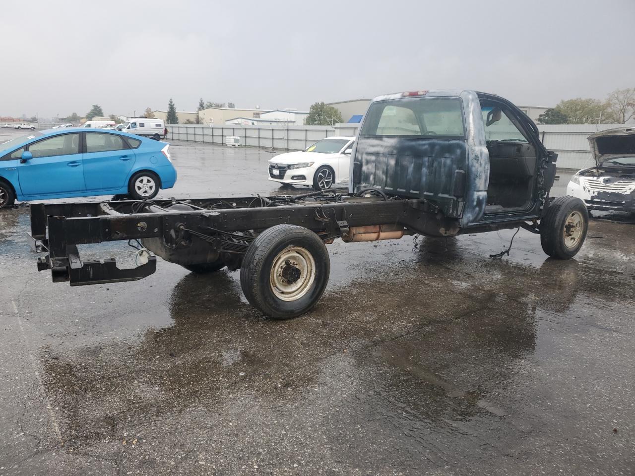 2005 Chevrolet Silverado - Image 3