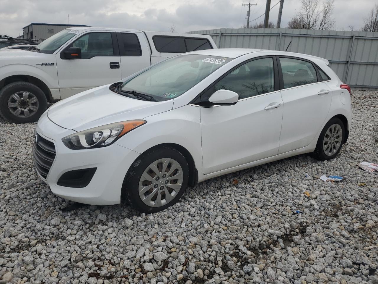 2016 Hyundai Elantra Gt Base