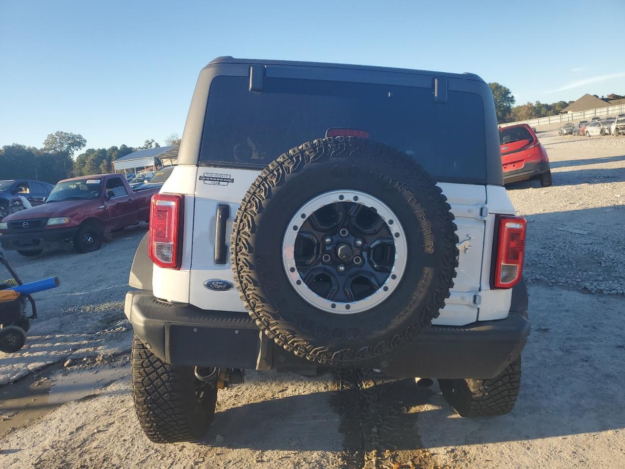 2024 Ford Bronco Black Diamond - Image 6