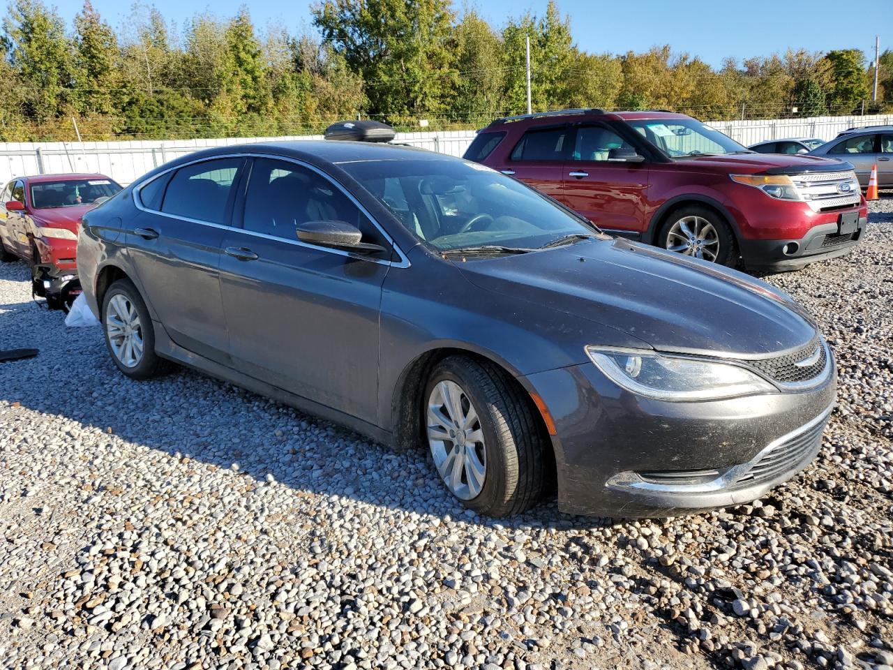 2016 Chrysler 200 Limited - Image 4