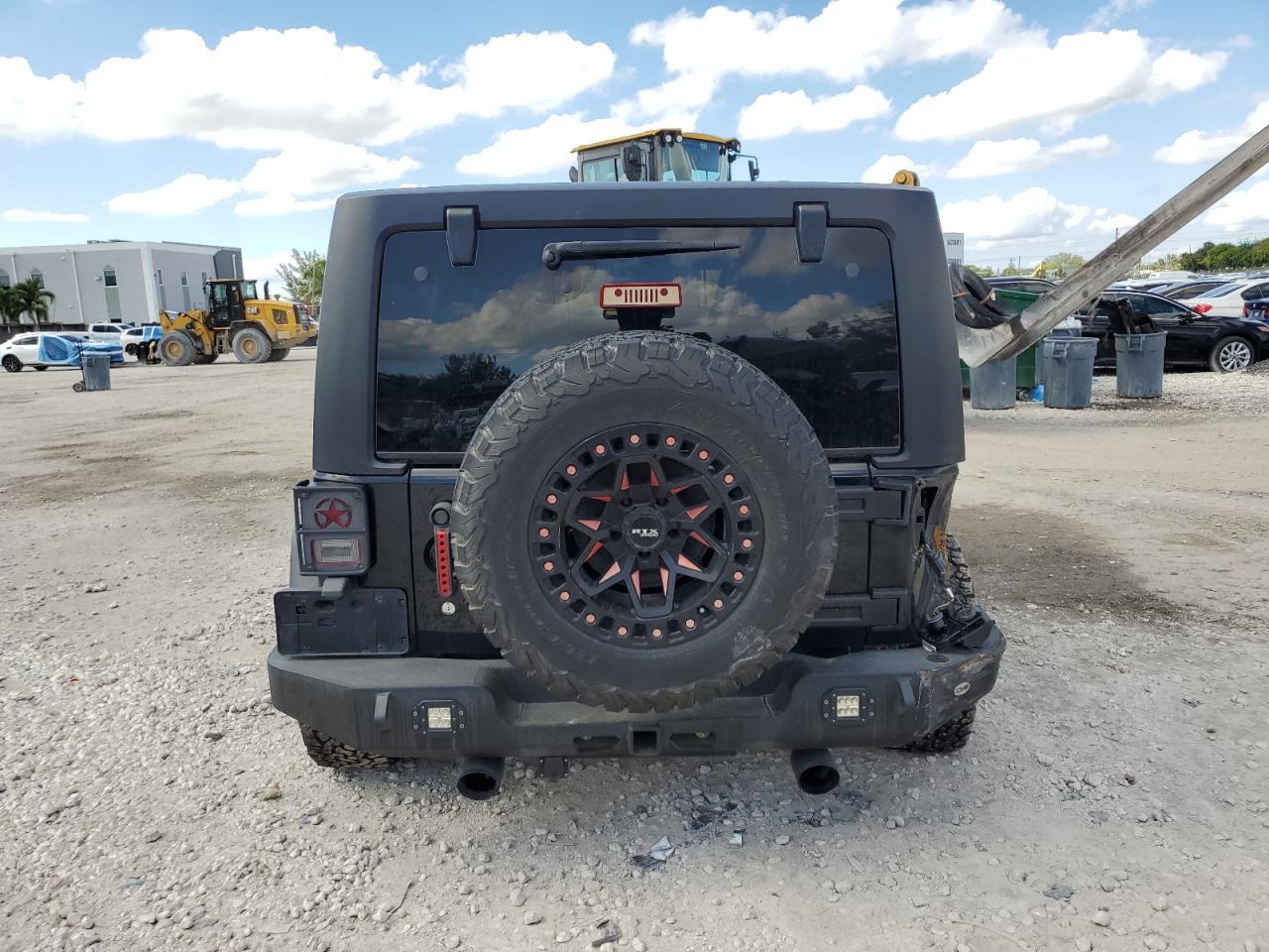 2017 Jeep Wrangler Unlimited Sport - Image 6