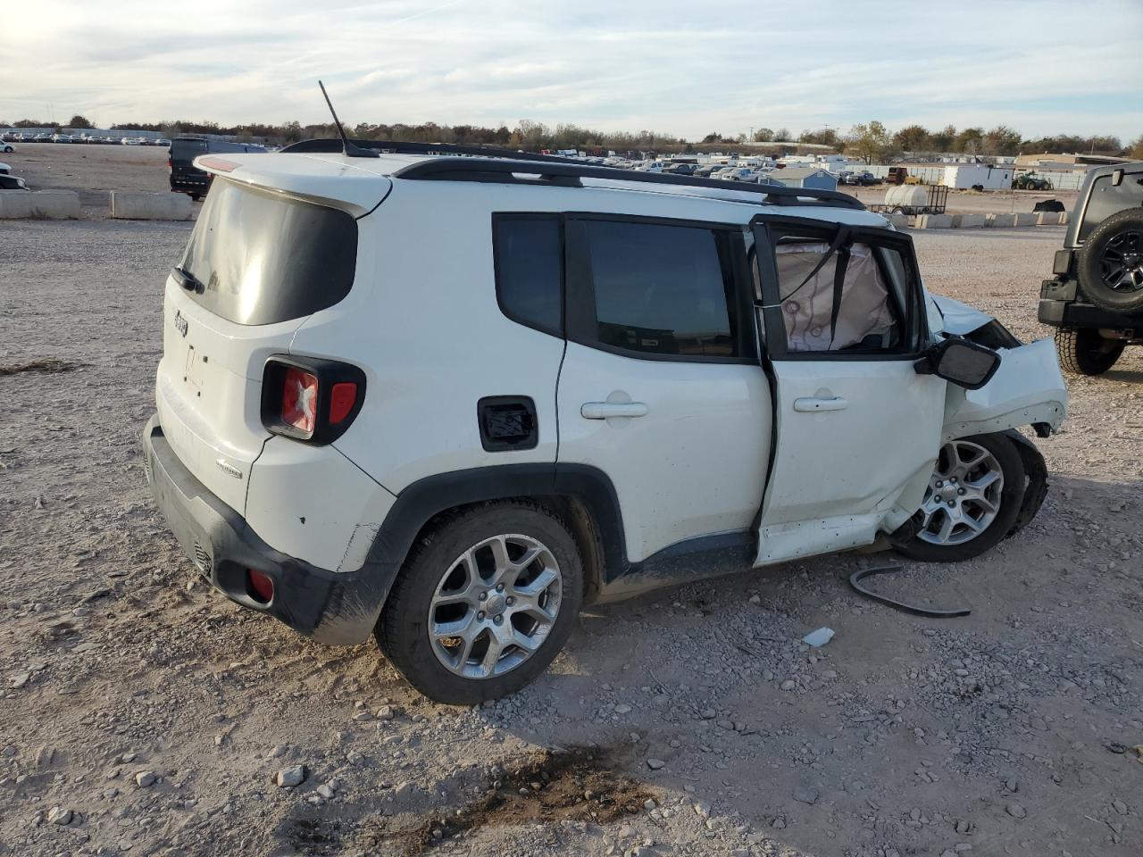 2017 Jeep Renegade Latitude - Фото 3