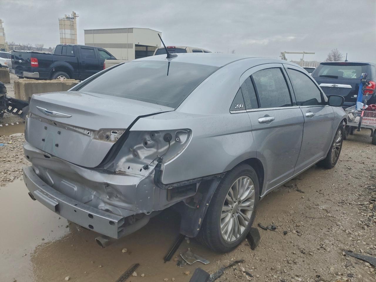 2013 Chrysler 200 Limited - Фото 3