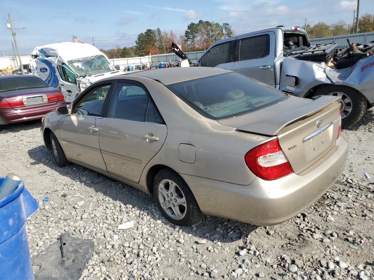 2002 Toyota Camry Le - Фото 2