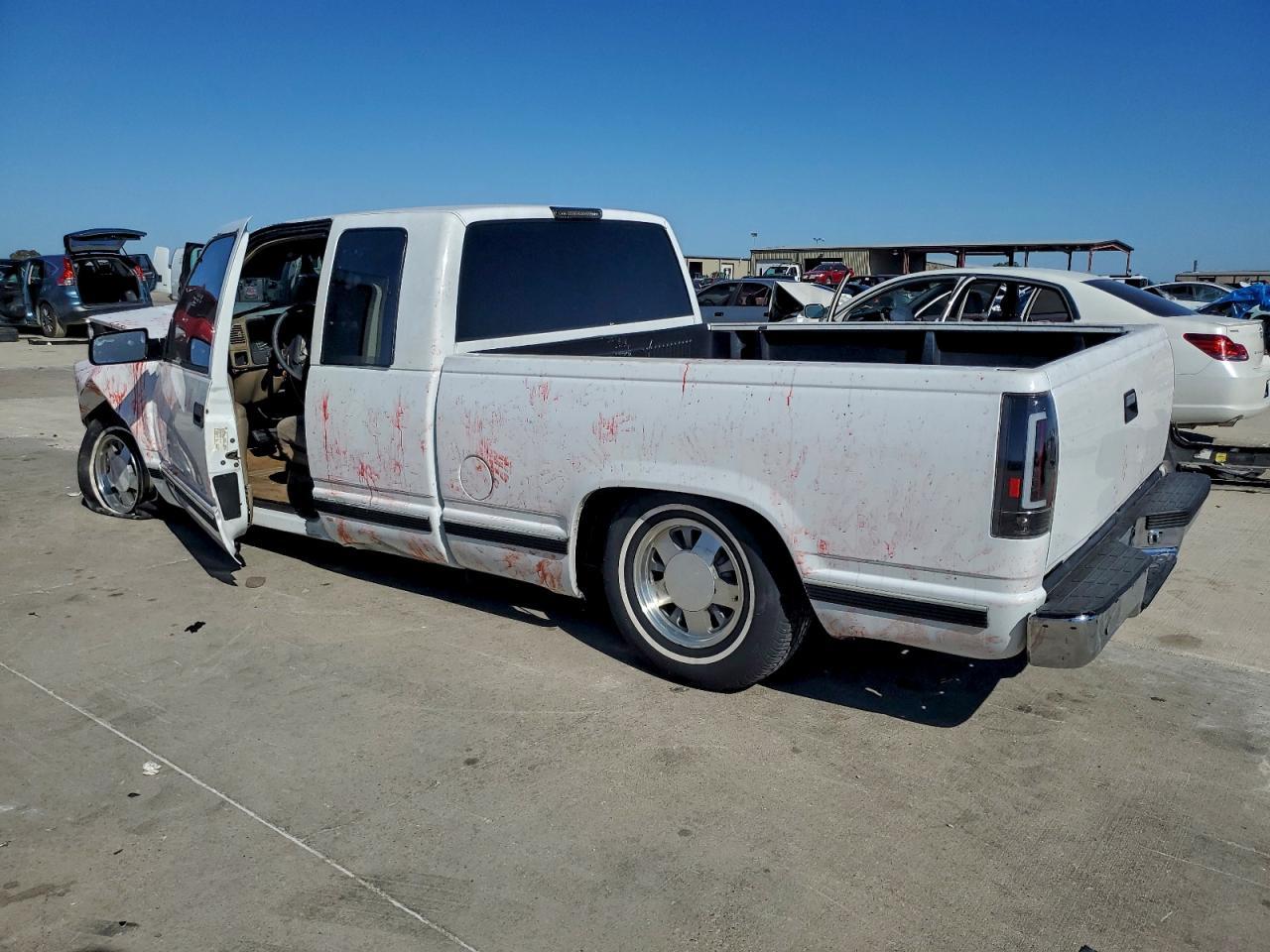 1996 Chevrolet Gmt-400 C1500 - Image 2