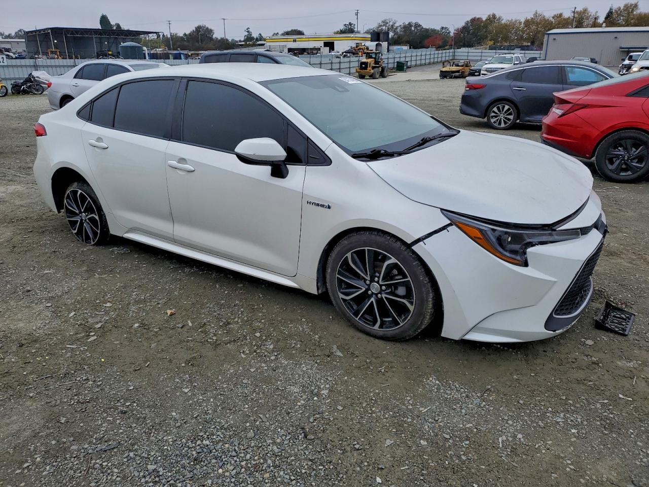 2021 Toyota Corolla Le - Фото 4