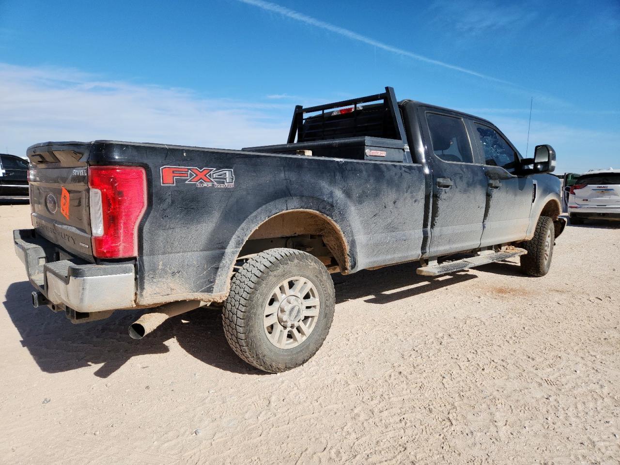 2019 Ford F250 Super Duty - Фото 3