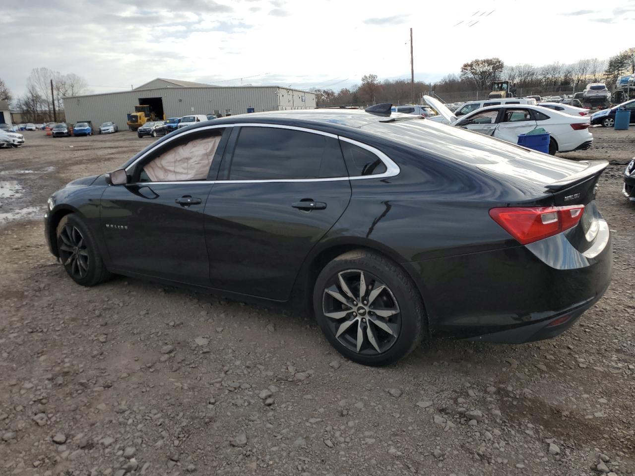 2018 Chevrolet Malibu Lt - Фото 2