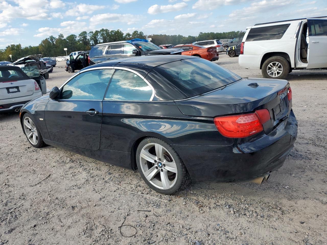 2011 BMW 328 I - Image 2