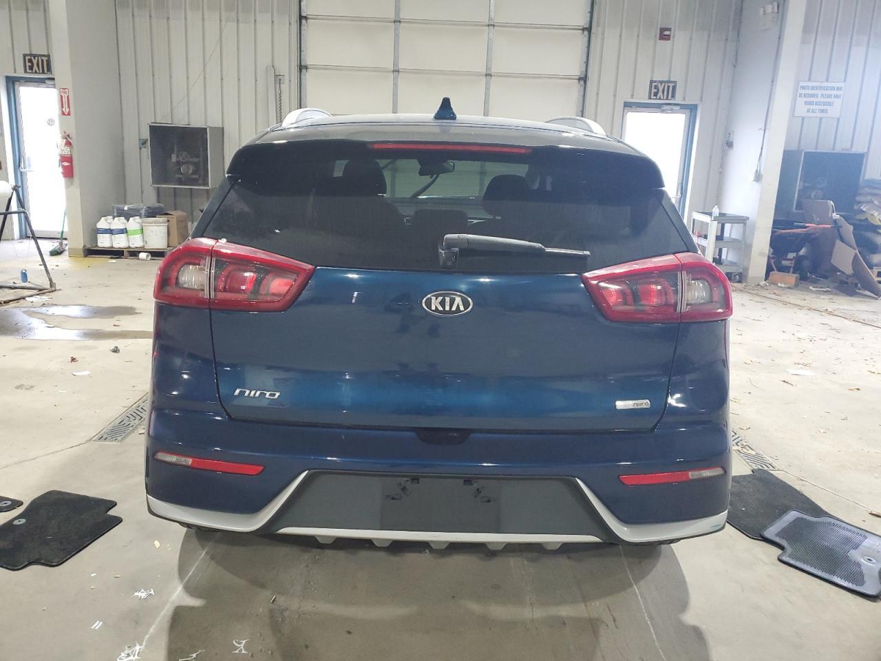 2017 Kia Niro Fe - Image 6