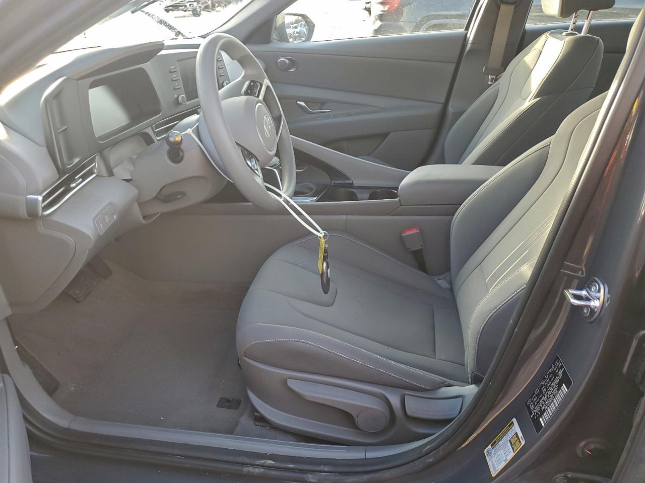 2025 Hyundai Elantra Blue - Фото 7